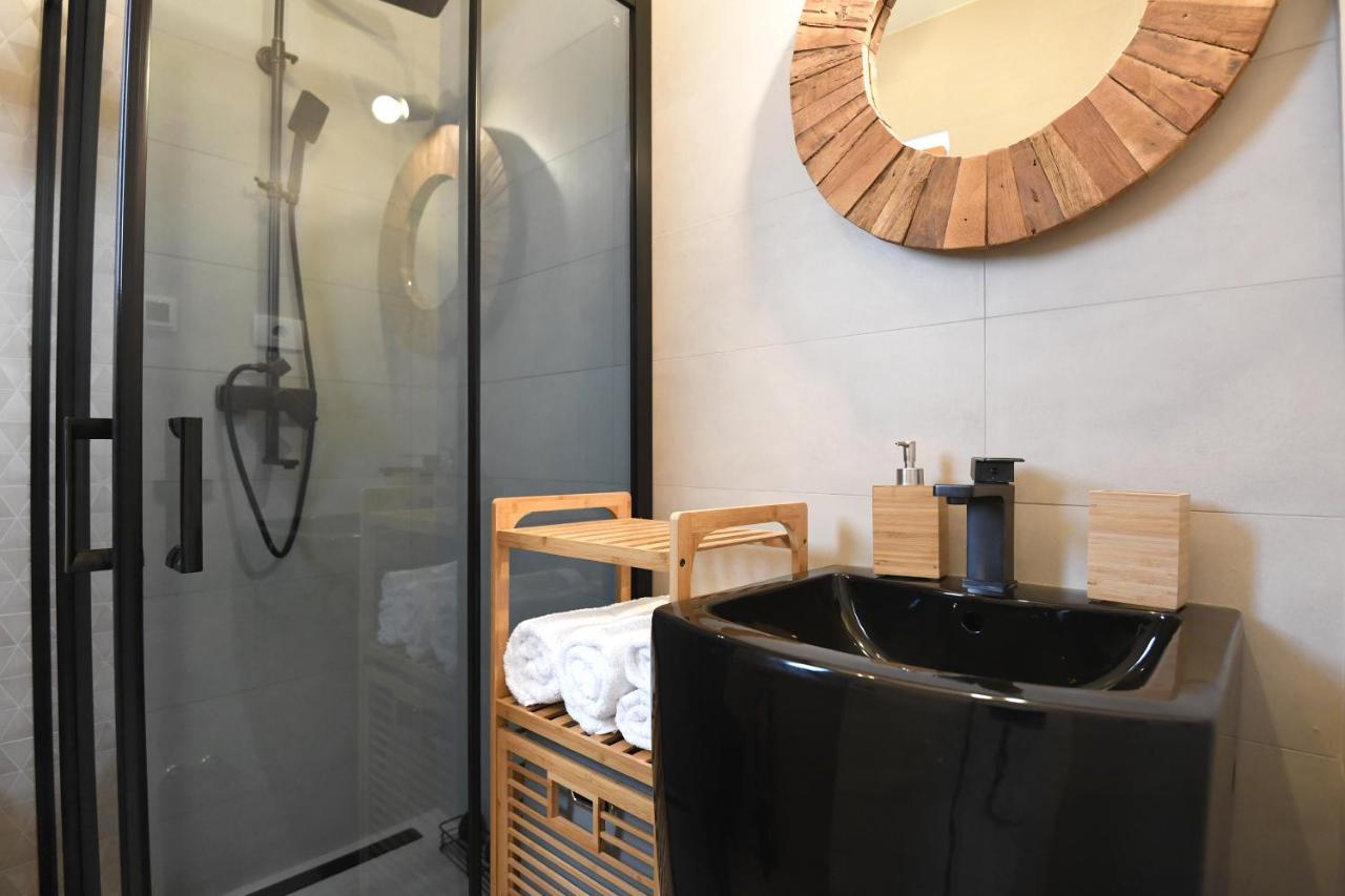 Apartments Camellia 扎达尔 外观 照片