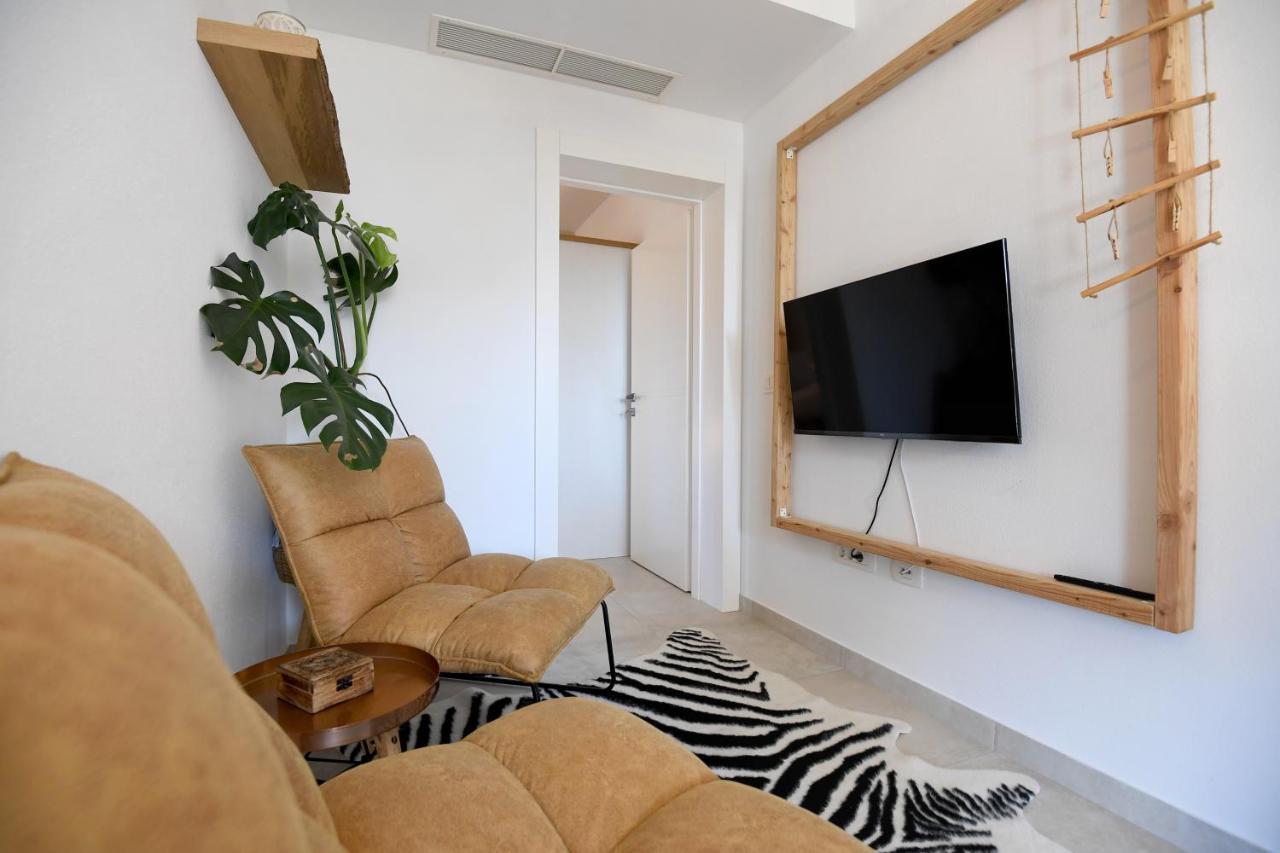 Apartments Camellia 扎达尔 外观 照片